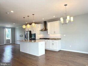 13 Hedley Ln in Hatboro, PA - Building Photo - Building Photo