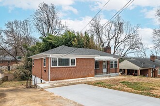 4620 Golf Park Dr in Lynchburg, VA - Building Photo - Building Photo