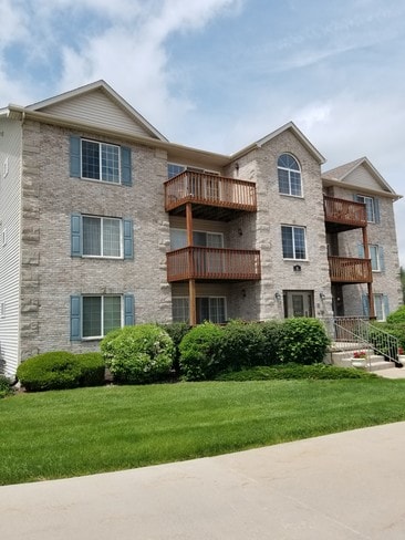 property at 3031 Holiday Ct