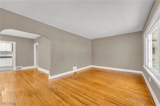 10403 Russell Ave in Garfield Heights, OH - Building Photo - Building Photo