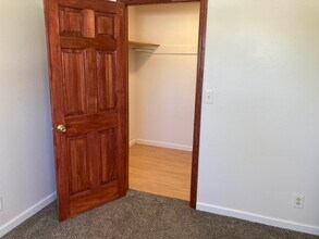 409 S 10th Avenue, Unit 409 S 10th Avenue 06 in Yakima, WA - Building Photo - Building Photo