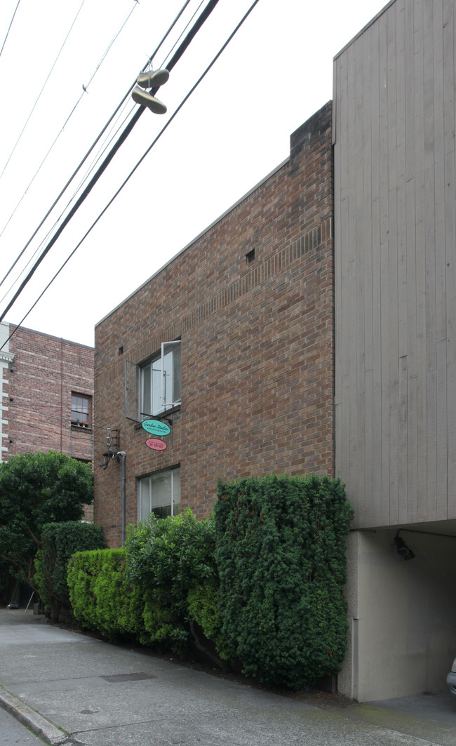 Garden Studios in Seattle, WA - Foto de edificio - Building Photo