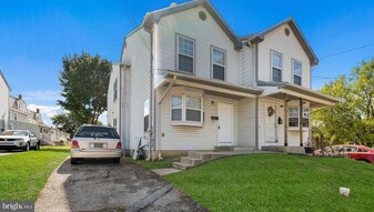 1308 Worrall St, Unit #142 in Woodlyn, PA - Building Photo
