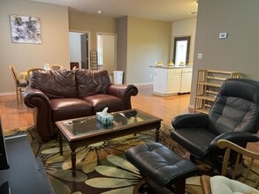 504 W Moore St in Kyle, TX - Building Photo - Building Photo