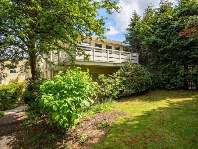 1724 26th Ave in Seattle, WA - Building Photo - Building Photo