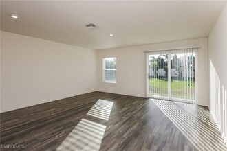 104 Nelson Rd N in Cape Coral, FL - Building Photo - Building Photo