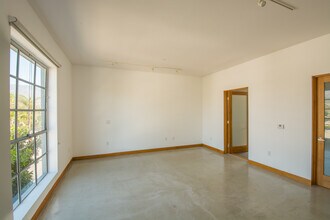 116 E Yanonali St, Unit c2 in Santa Barbara, CA - Building Photo - Building Photo