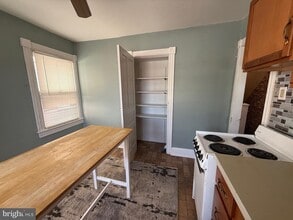 360 Lafayette St in Bristol, PA - Building Photo - Building Photo