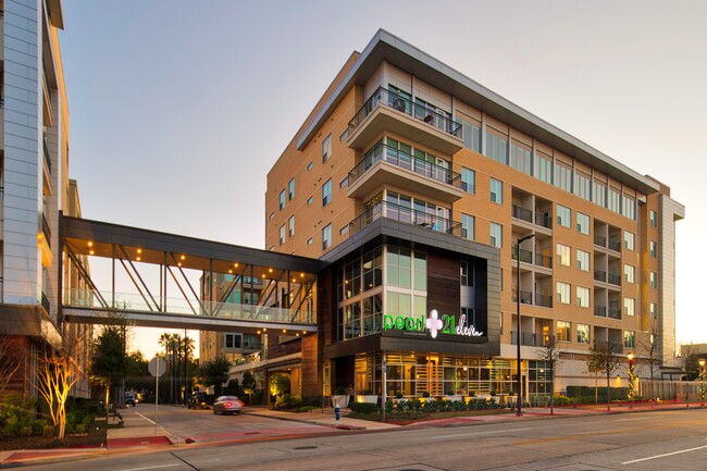 Pearl 21Eleven in Houston, TX - Building Photo - Building Photo