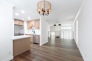 21901 Lassen St in Los Angeles, CA - Building Photo