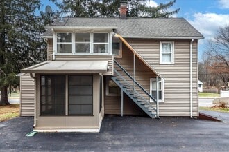 89 Old Turnpike Rd in Southington, CT - Building Photo - Building Photo