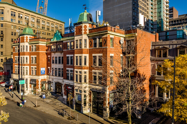 Château Grosvenor in Montréal, QC - Building Photo - Building Photo