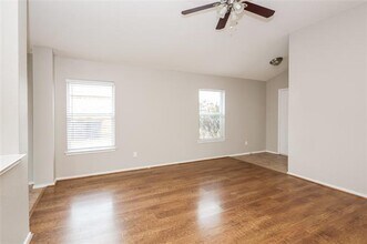4701 Sea Ridge Dr in Fort Worth, TX - Foto de edificio - Building Photo