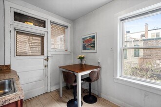 442 W Arlington Pl in Chicago, IL - Building Photo - Building Photo
