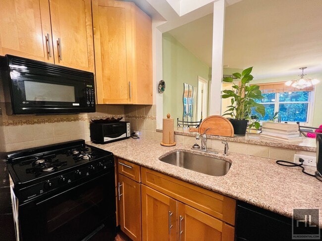 East 54th Street, Unit 1J in New York, NY - Foto de edificio - Building Photo