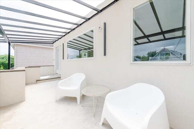 2105 Bay Blvd in Atlantic Beach, NY - Building Photo - Building Photo