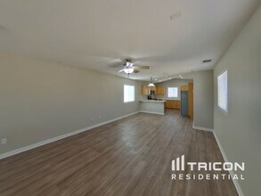 3613 E Carisbrook Dr in North Las Vegas, NV - Building Photo - Building Photo