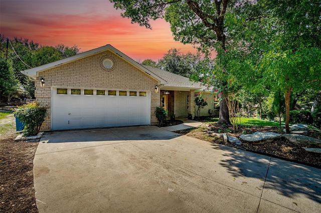 120 Hillside Ct in Aledo, TX - Building Photo