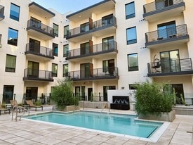 Sentral Old Town in Scottsdale, AZ - Building Photo