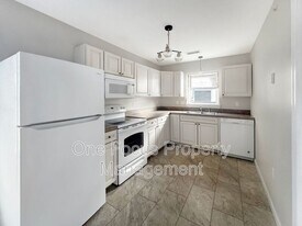 414 W 4th St in Williamsport, PA - Building Photo