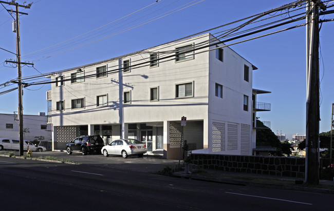 1315 N School St in Honolulu, HI - Foto de edificio - Building Photo