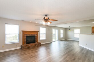 7587 Charlotte Dr in Ingalls, IN - Building Photo - Building Photo