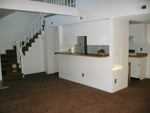 1160 S Monaco St Pkwy in Denver, CO - Building Photo - Building Photo