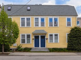 246 Cypress St in Brookline, MA - Building Photo