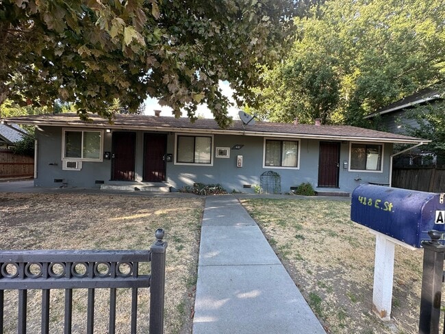 418 E St in West Sacramento, CA - Building Photo - Building Photo