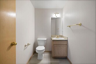 423 Columbia Point Dr in Richland, WA - Building Photo - Building Photo