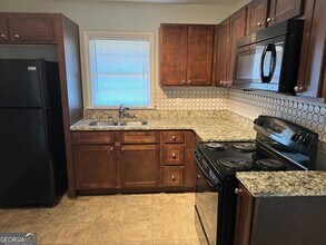 2157 Settle Cir SE in Atlanta, GA - Building Photo - Building Photo