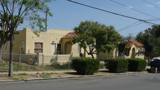 304 S Spring St in Lake Elsinore, CA - Building Photo - Building Photo