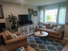 159 E Dana St in Nipomo, CA - Building Photo - Building Photo