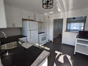 4300 Market St in Oakland, CA - Foto de edificio - Building Photo