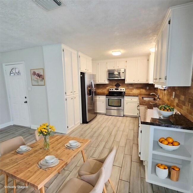 property at 11306 Montverde Ln