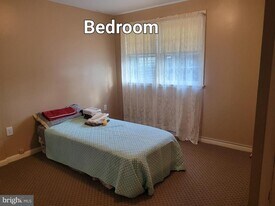 433 Elm Ave in Woodbury Heights, NJ - Building Photo