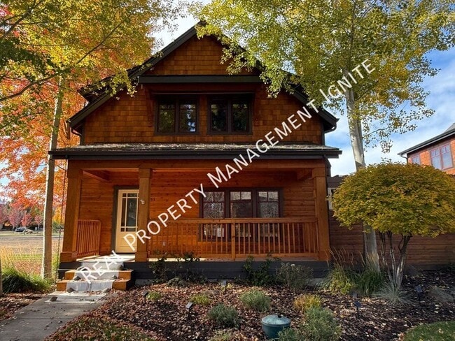 property at 453 S Pine St