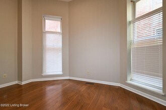 1216 S 1st St, Unit 3 in Louisville, KY - Building Photo - Building Photo