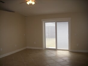 574 Wekiva Bluff St in Apopka, FL - Building Photo - Building Photo