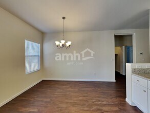 11320 Harvester in Marana, AZ - Foto de edificio - Building Photo