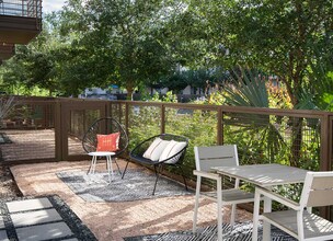 5635 1/2 Diehl Trail in Austin, TX - Building Photo - Building Photo