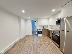 940 W Carmen Ave, Unit 1 in Chicago, IL - Building Photo - Building Photo