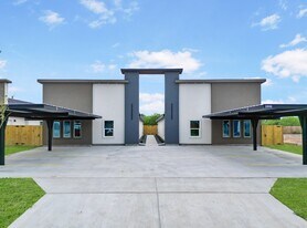 2900 S Links Dr in Edinburg, TX - Building Photo