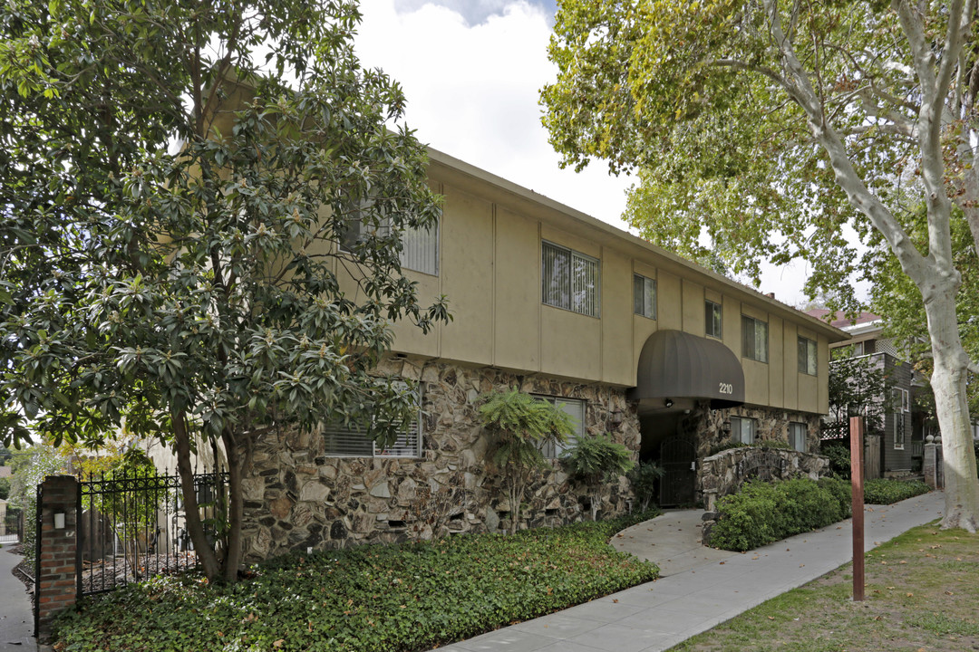 Lions Court in Sacramento, CA - Building Photo