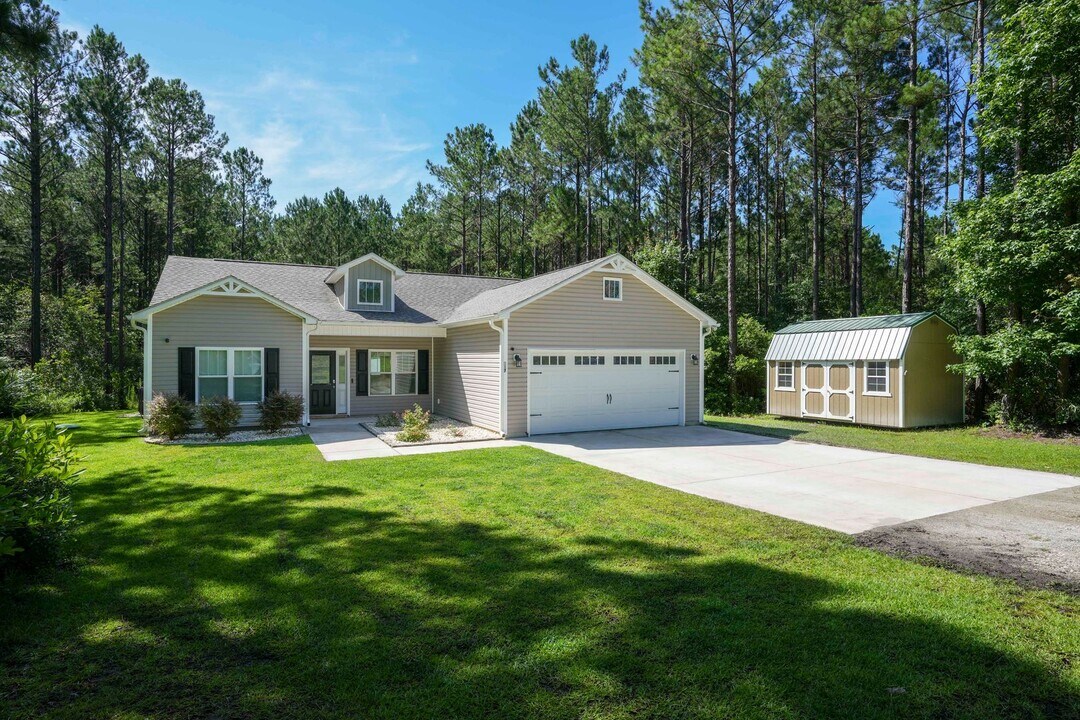 117 Hill Ln in Sneads Ferry, NC - Building Photo