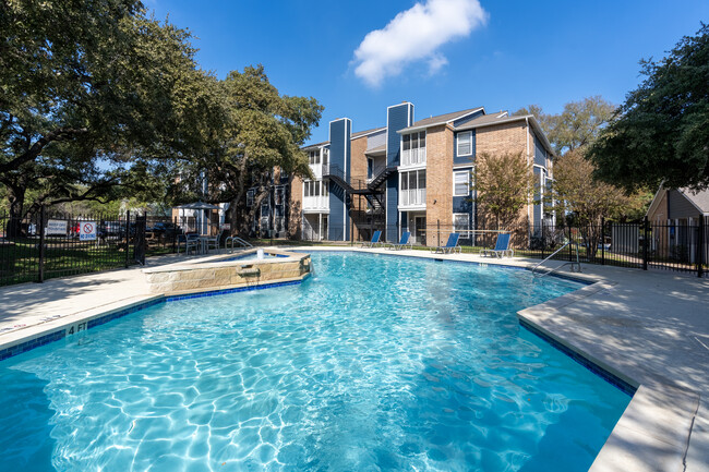 Remington House Apartments in Austin, TX - Building Photo - Building Photo