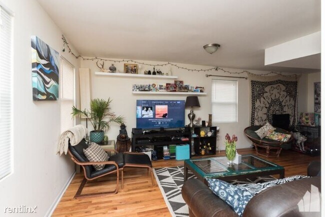 1464 W Ohio St-Unit -#2R in Chicago, IL - Building Photo - Building Photo