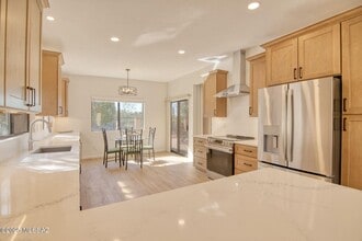 1148 Cam Diestro in Oro Valley, AZ - Building Photo - Building Photo