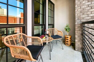 611 Commerce St, Unit ID1267074P in New Orleans, LA - Foto de edificio - Building Photo