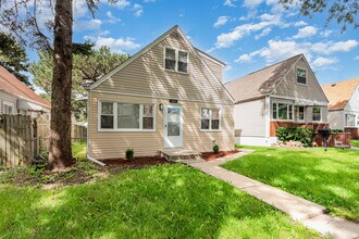 124 46th Ave in Bellwood, IL - Building Photo - Building Photo